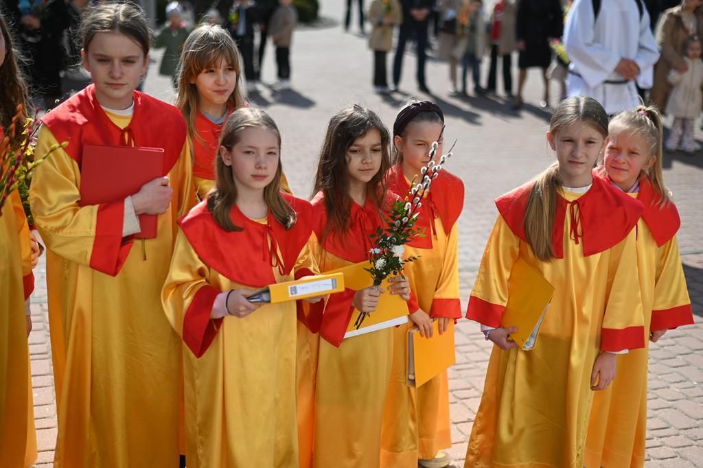 Uroczysta procesja w Niedzielę Palmową